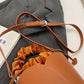 🎁Forró Akció 50% KEDVEZMÉNY✨ Kézzel Készült PU Bőr Zsinóros Vödör Táska -- Stílusos és Sokoldalú! 👜