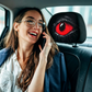 👀🚗  Ijesztő vörös szemű autós fejtámlahuzat – 3D plüss dizájn, univerzális méret, puha és légáteresztő belső dísz Halloweenre és mindennapi mókázáshoz 🎁👻