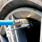 👨‍🔧🛠️ Digitális guminyomásmérő tömlővel – Precíz ellenőrzés és biztonságos vezetés 🚗✨