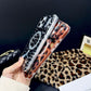 📱💕 Vadító stílus, mágneses kényelem! Leopárdmintás mágneses telefonház – Káprázatos megjelenés és zökkenőmentes töltés 🐆✨